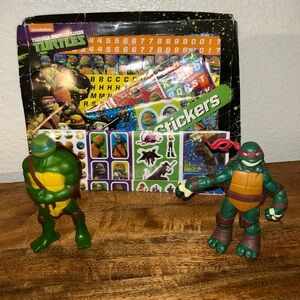 Nickelodeon Teenage Mutant Ninja Turtles Bundle